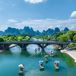 遇龙河竹筏漂游