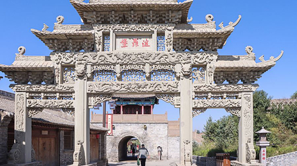 波罗堡古建筑群第 1 张图片