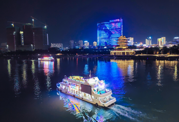邕江夜游第 13 张图片