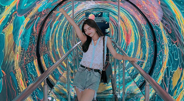 魔镜悬浮玻璃剧场(富力·海洋国际店)