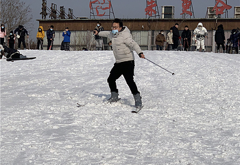 茱萸山滑雪场第 20 张图片