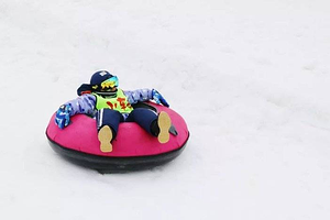 郊野公园冰雪乐园