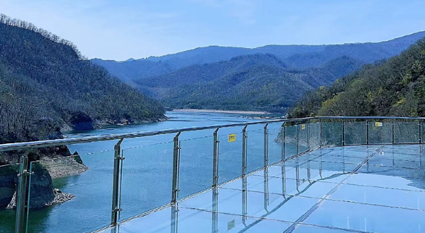 本溪关山湖风景区-玻璃观景平台