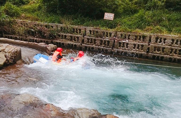 长兴龙川峡谷漂流第 1 张图片