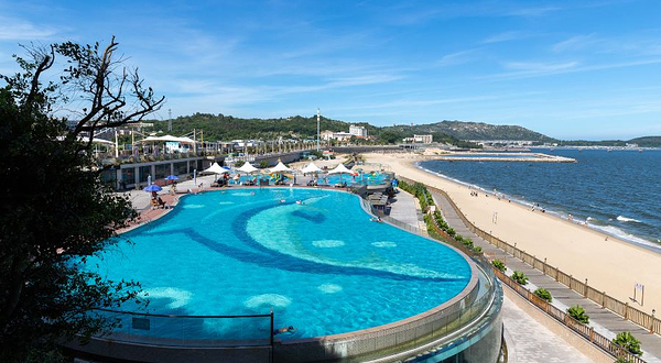 莲花峰无边际海水泳池