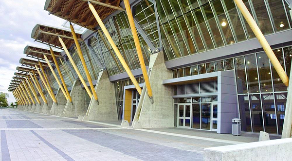 列治文奥林匹克椭圆速滑馆