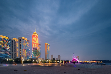 烟台滨海广场第 2 张图片