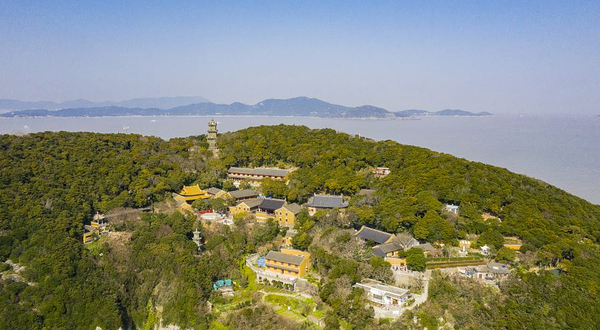 洛迦山