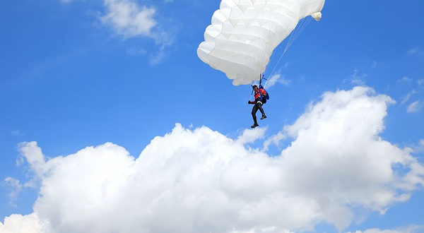 琼台滑翔飞行营地