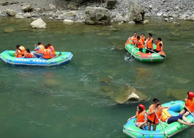九盘河漂流