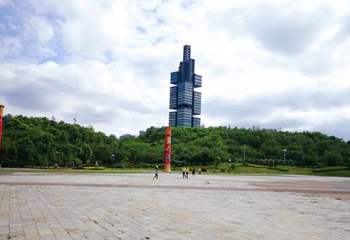 贵阳市观山湖公园民族大联欢广场第 1 张图片