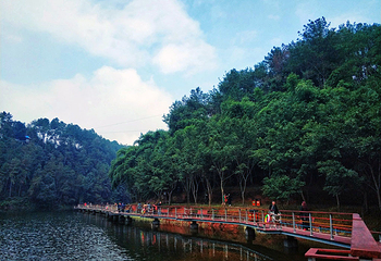 自贡尖山风景区第 7 张图片