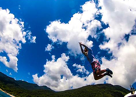 万有引力潜水俱乐部(亚龙湾向日葵海岸客栈店)