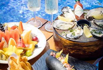 三亚艾迪逊酒店·海滩俱乐部 BEACH CLUB·泳池吧·西式简餐·轻食·DJ第 7 张图片