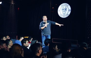玩笑喜剧新城剧场第 15 张图片