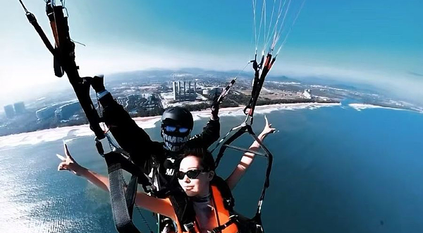 鹰之翼航空体育俱乐部