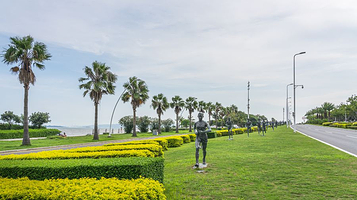 马拉松群像雕塑