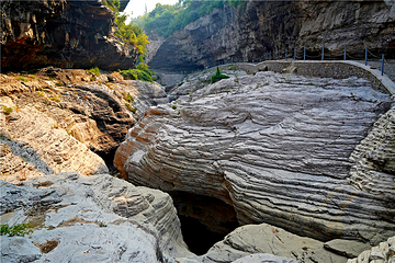 董寨龙潭峡谷风景区第 4 张图片
