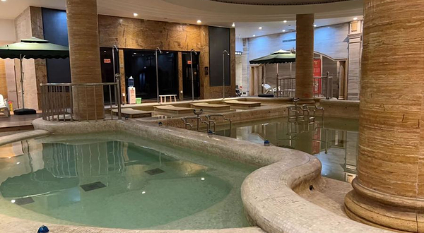 白金翰宫酒店温泉