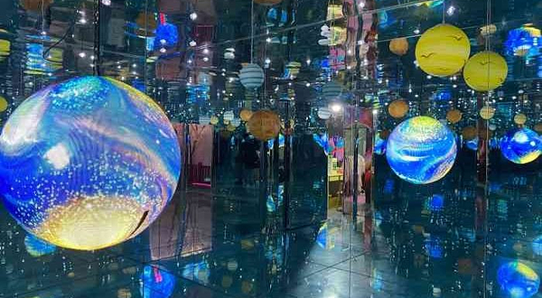 成都光影幻境艺术展馆