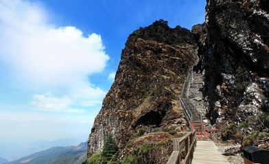 轿子山风景区-一线天第 1 张图片