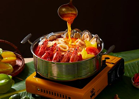 琼小琼·糟粕醋海鲜火锅(亚特兰蒂斯店)