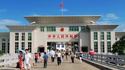 东兴国门景区第 1 张图片