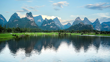 桂海晴岚·天鹅湖