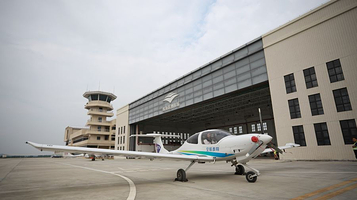 珠海莲洲机场翔泰飞机驾驶体验基地