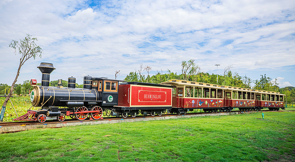 千年铁魂湖南人景区