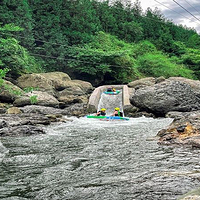 瓦屋山峡谷漂流