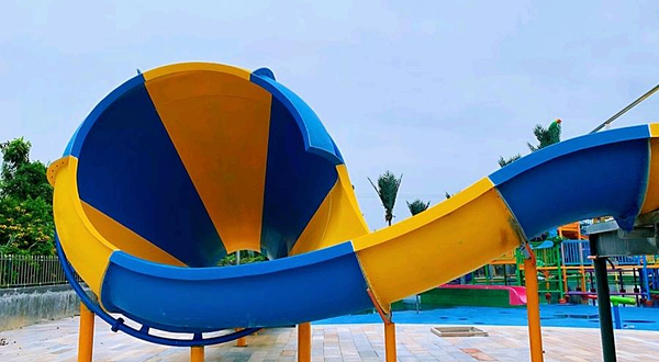 飞秒水上梦幻乐园