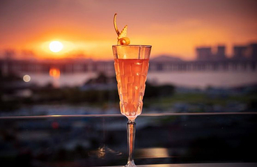 深圳康莱德酒店·徊Collective Bar&Grill第 1 张图片