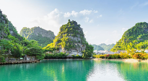 隆安布泉河