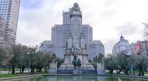 塞万提斯纪念碑