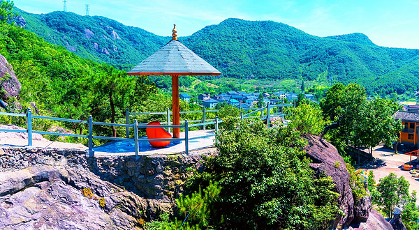 白龙谷滑道漂流