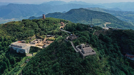 圣井山石殿第 1 张图片