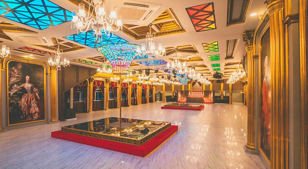 芭堤雅海洋天空夜游船