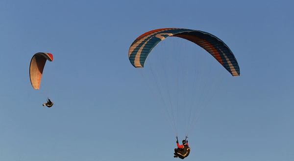桥驿古镇动力滑翔伞
