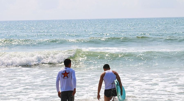 平潭岛麒麟冲浪俱乐部