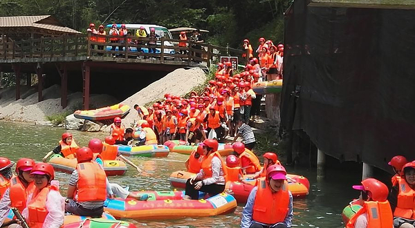 八乡山大峡谷漂流