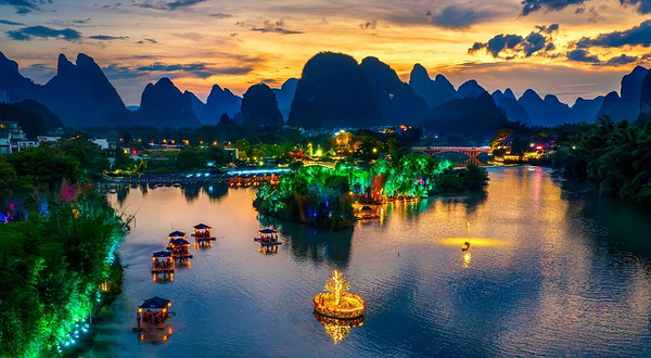 来此遇龙(遇龙河竹筏夜游)