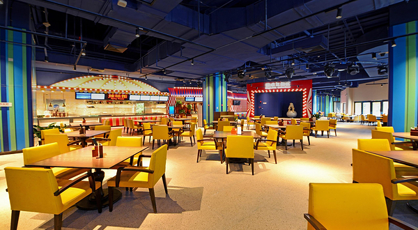 美食小镇自助餐厅·麻辣小龙虾·魔术表演(马戏酒店)