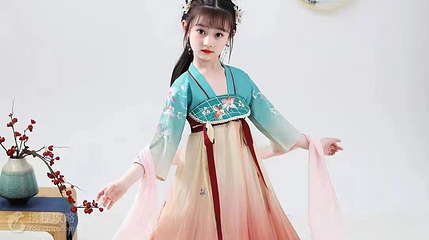 盛京故事汉服清宫服体验馆第 6 张图片