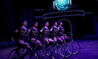 富龙四季小镇崇礼大马戏