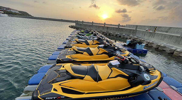 鲸舟逆浪摩托艇俱乐部