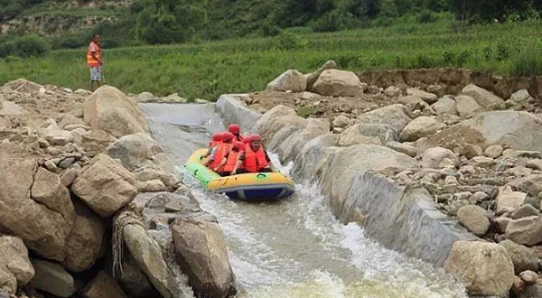 千年碧波江漂流园