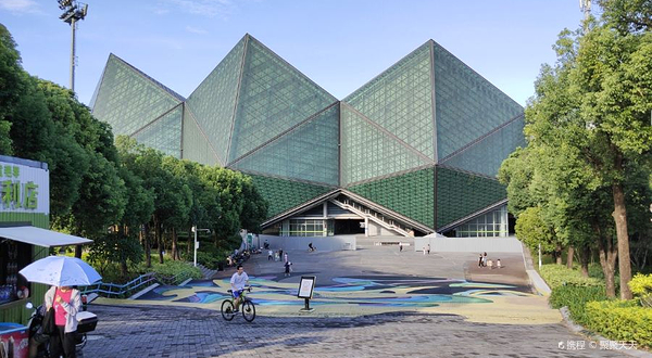 深圳大运中心-体育场