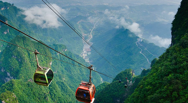 杨家界索道缆车