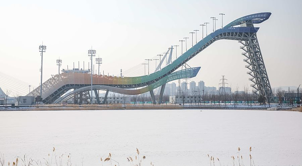 首钢滑雪大跳台